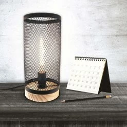 Les meilleures critiques de 😍 The Home Deco Light Lampe cylindrique métal grillagé socle en bois blanc 😀 -Atmosphera Soldes 3664944048879 4